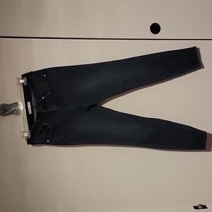 Lauren Conrad/LC Skinny Jean. Blue Denim with slight fraying detail. Like New  8